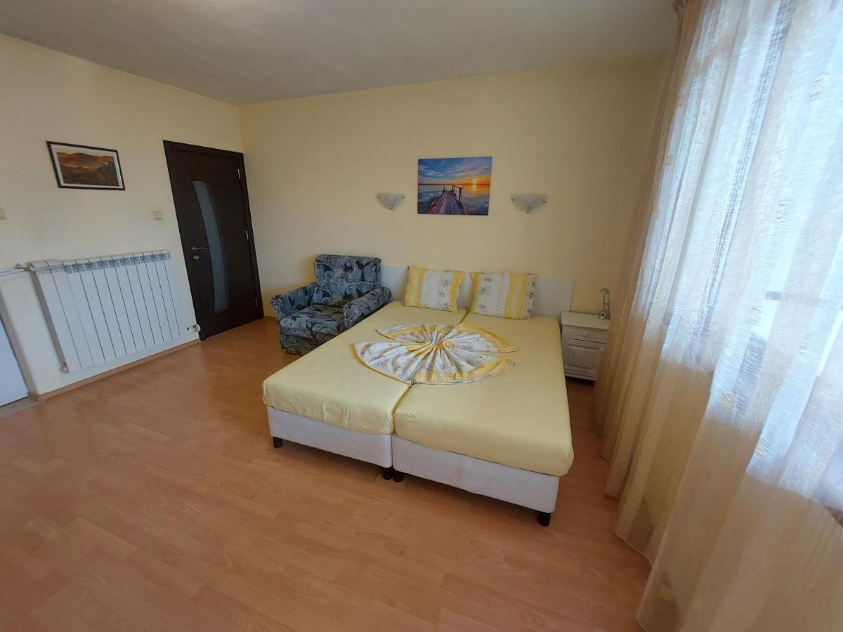 Primorski Briz Guest House Primorsko Buitenkant foto
