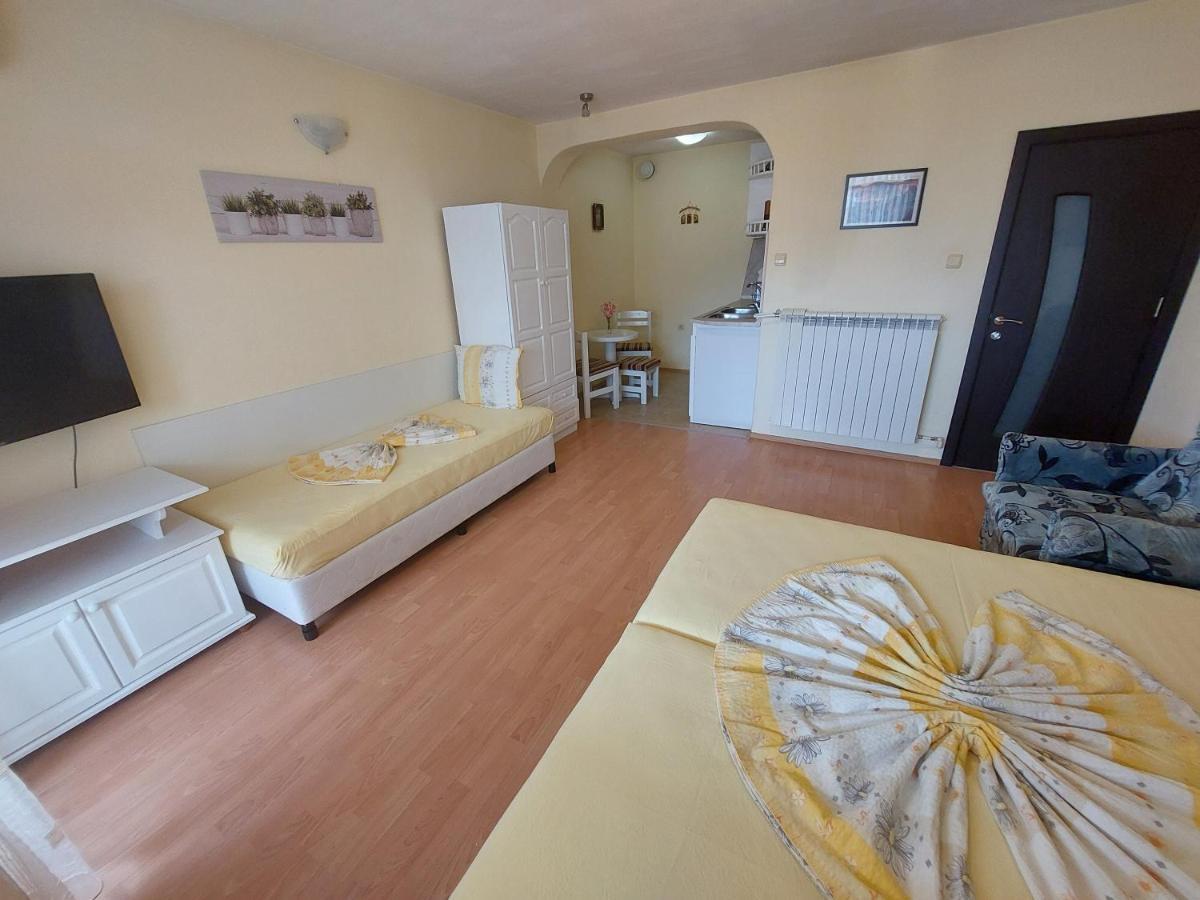 Primorski Briz Guest House Primorsko Buitenkant foto